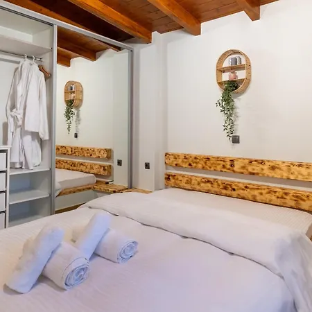 Villa Private Pool Retreat - Georgia's Garden Oasis *