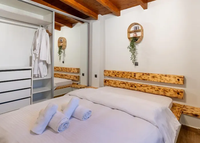 Villa Private Pool Retreat - Georgia's Garden Oasis *