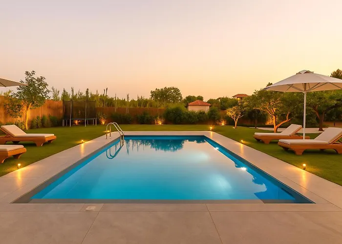 Private Pool Retreat - Georgia's Garden Oasis * Alonia